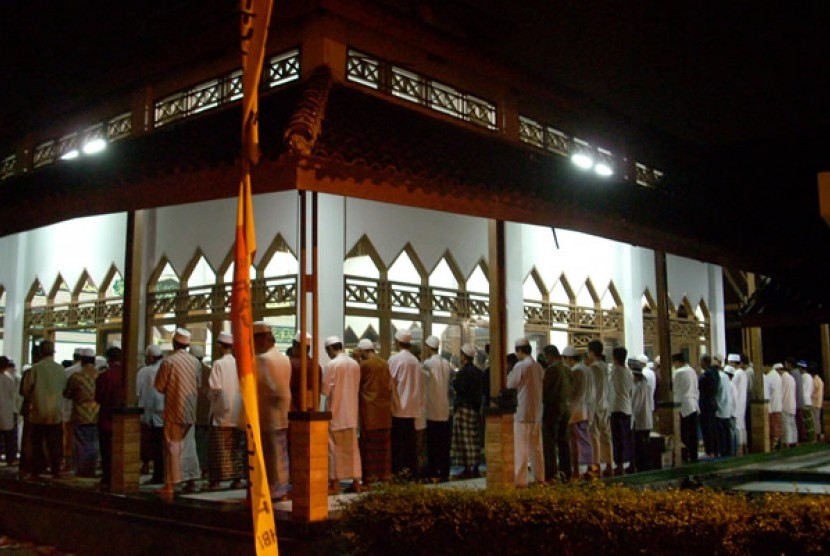 Indahnya Shubuh Berjamaah di Masjid