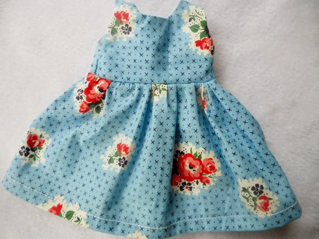 #162 SS Vintage Blue Roses