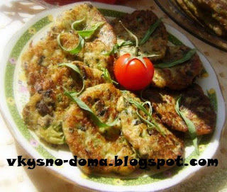 Кабачковые оладьи с грибами