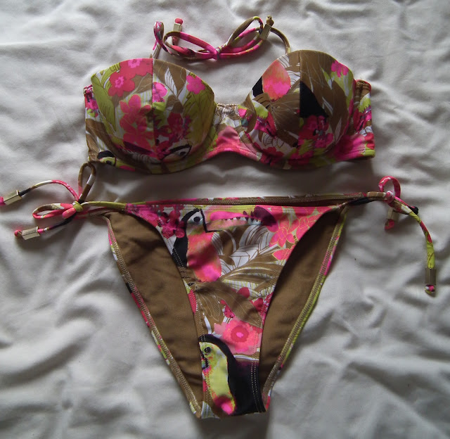 Sammi Jackson - H&M bikini buys