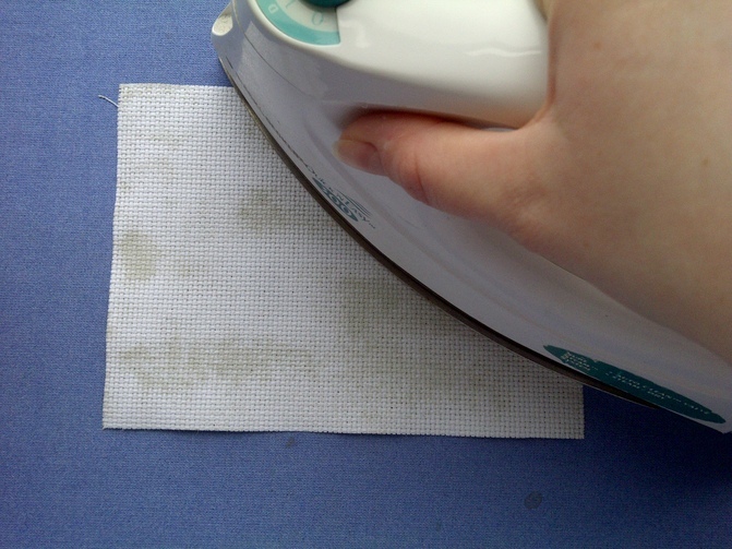 weelittlestitches Tutorial How to Paint Aida Cloth