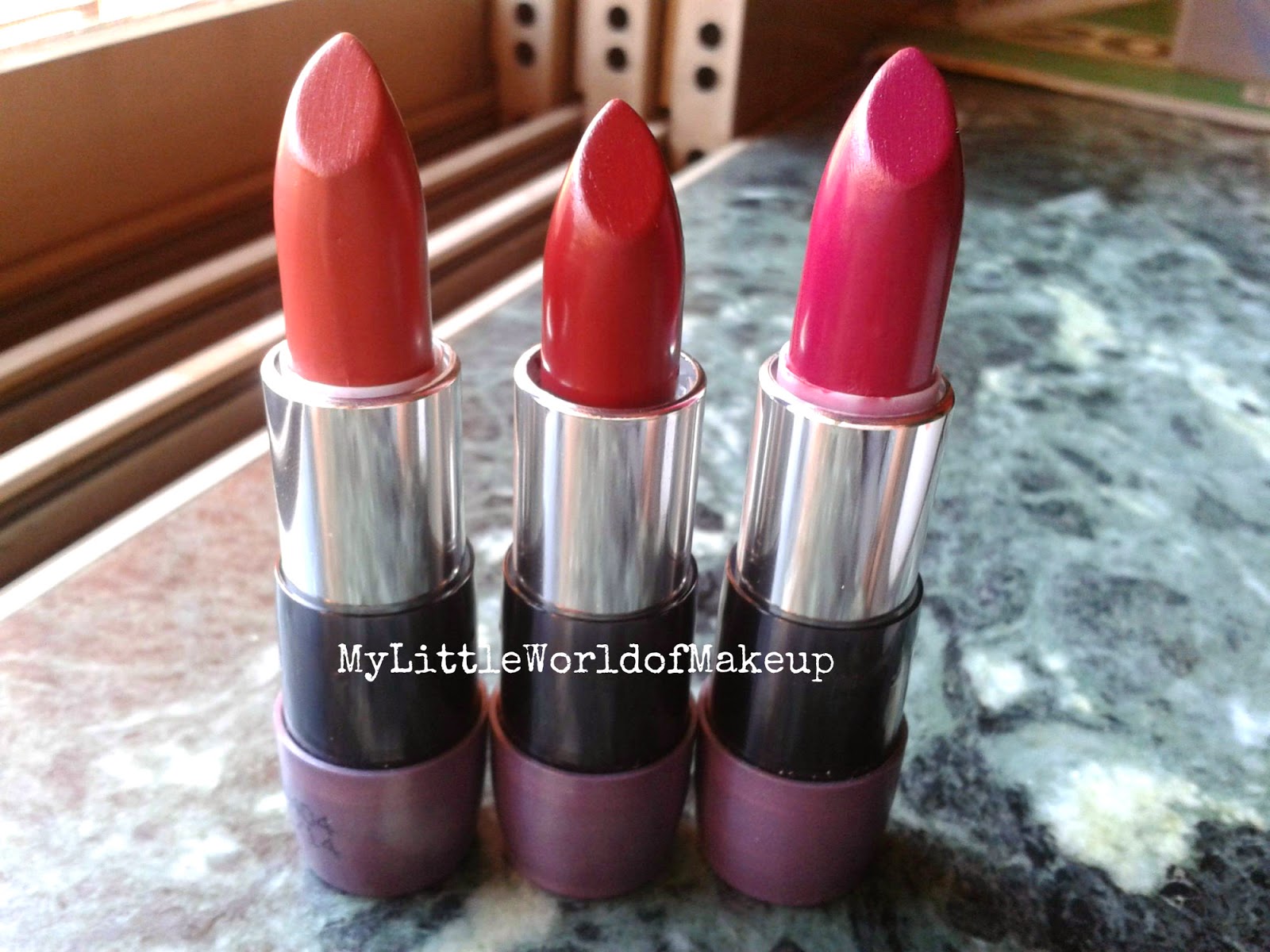 Oriflame's The One Matte Lipstick Review in Brownie Delight , Marry