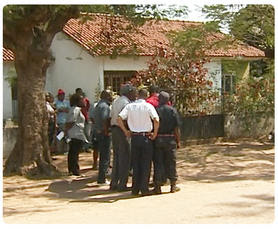 Indivíduo ameaça despejar seus familiares no bairro 25 de Junho “B” 1 Individuo ameaca despejar .jpg