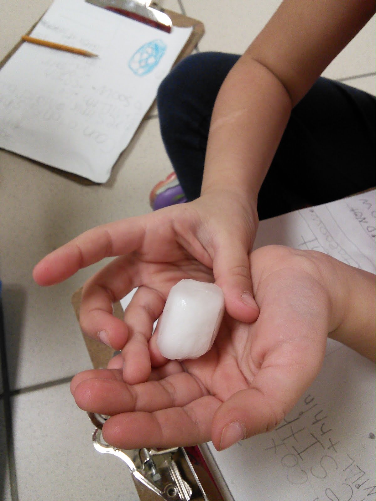 Thinking and Learning in Room 122 Can cotton balls turn into snow?