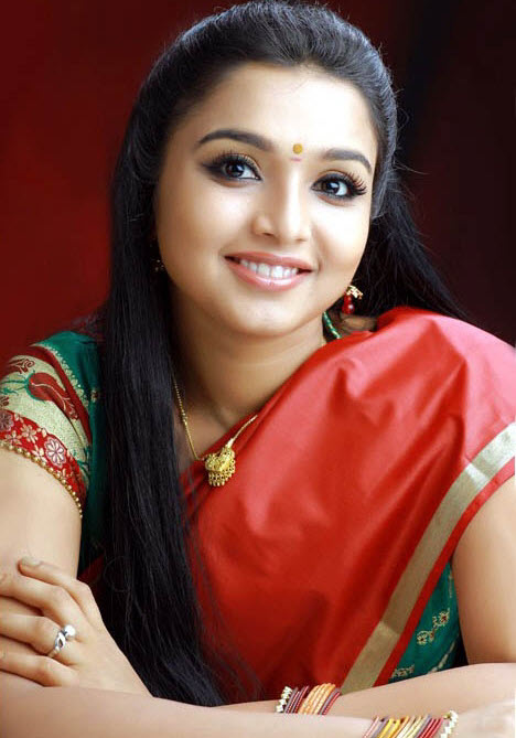 DEEPTI NAMBIAR CUTE SAREE STILLS wallpapers DEEPTI NAMBIAR CUTE SAREE STILLS wallpapers