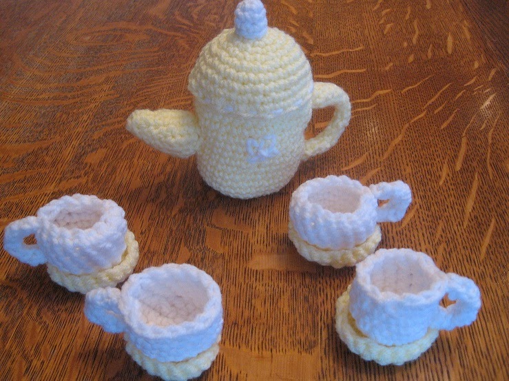 Almost Unschoolers Mini Tea Cup and Saucer Crochet Pattern