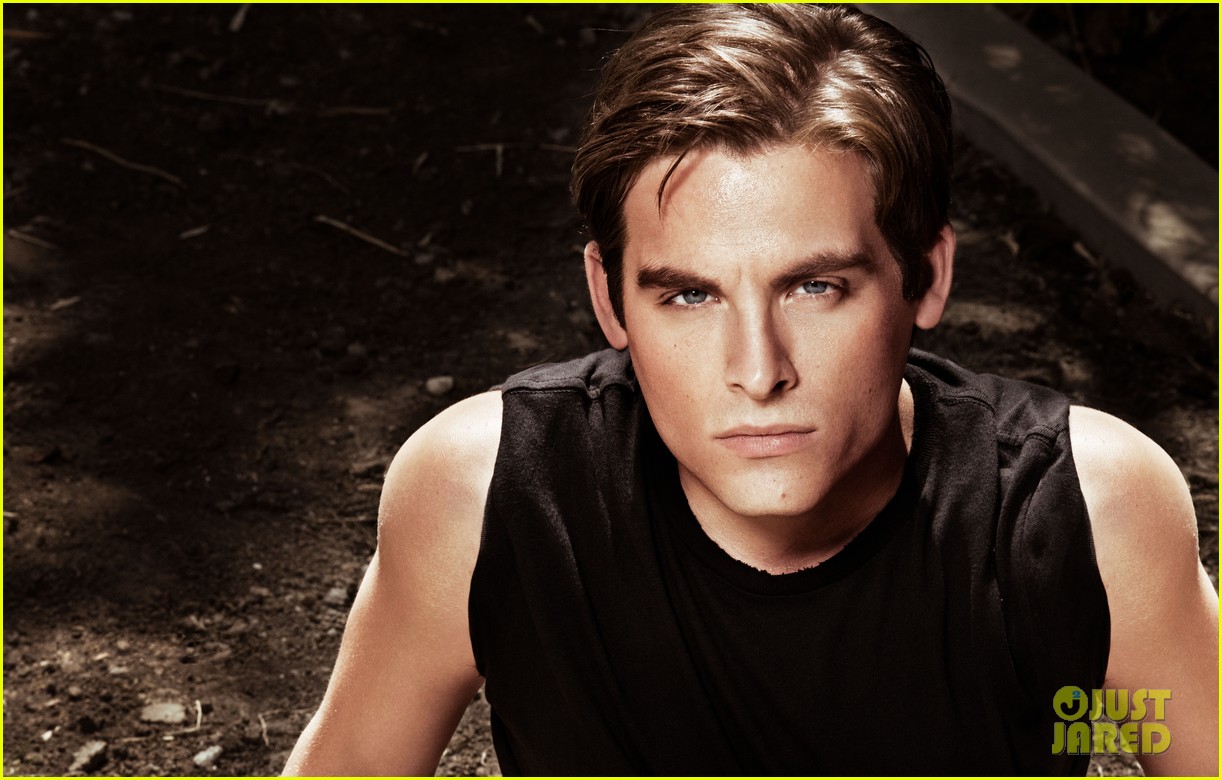 Cazadores de Sombras Ecuador Nuevo Photoshoot de Kevin Zegers para