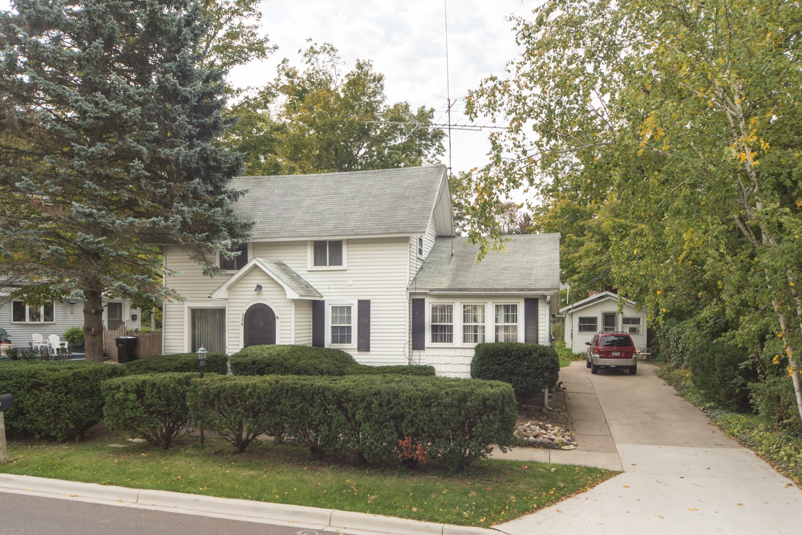 339 Lucy St Saugatuck, MI 49453 WaterfrontLuxuryHomes