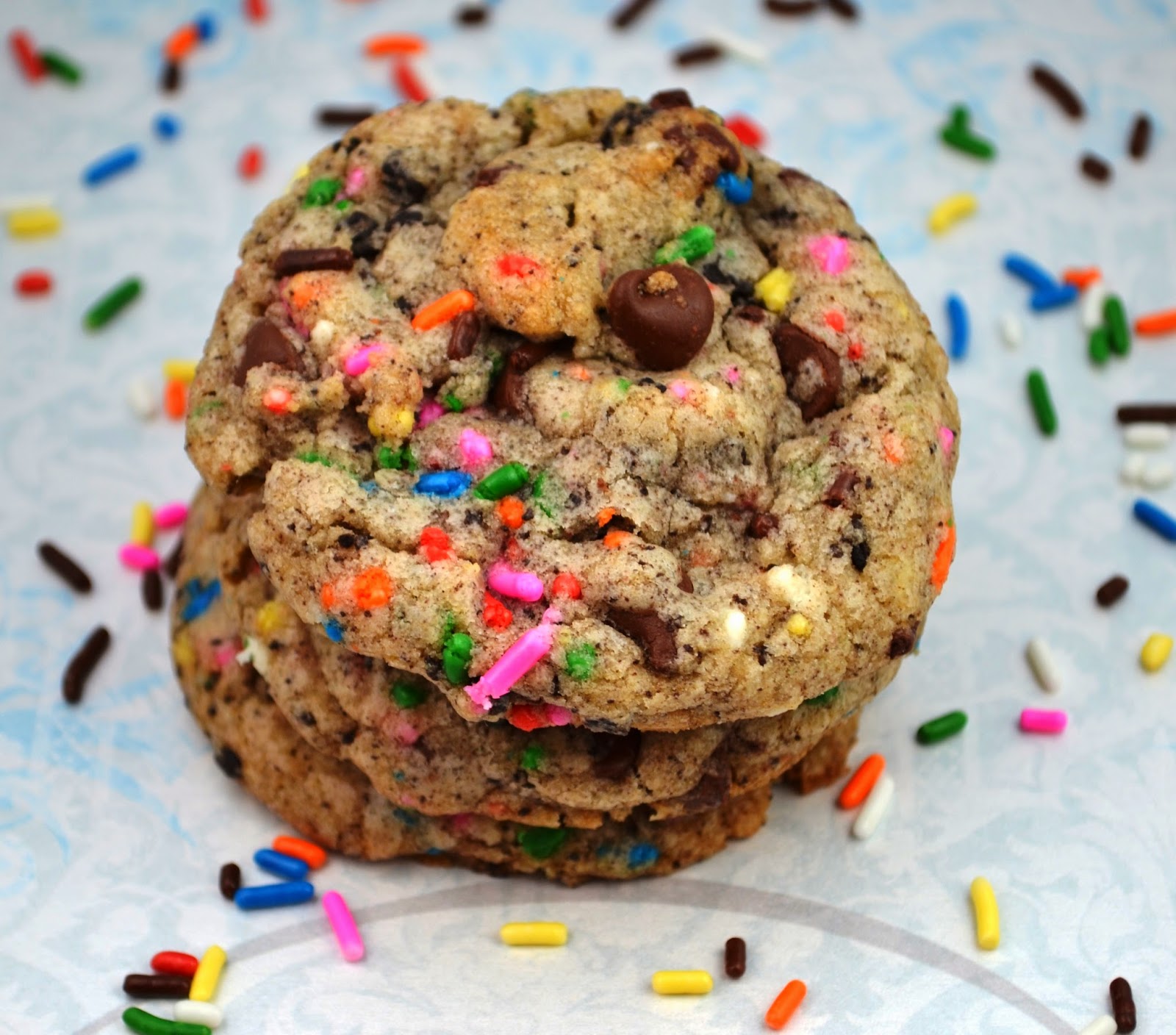 Sweetology Cake Batter Oreo Cookies