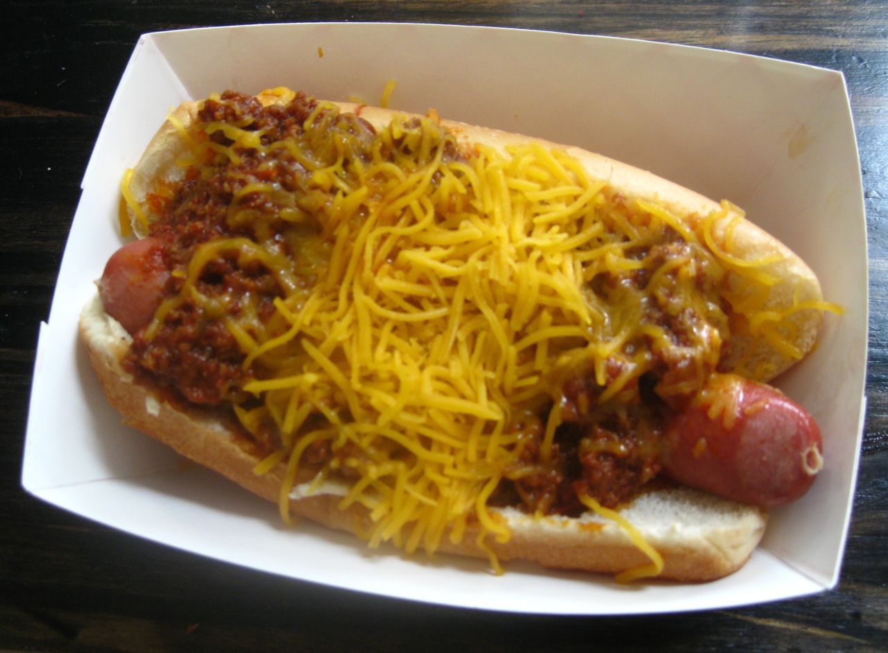 Frank-chili-cheese-dog1.jpg