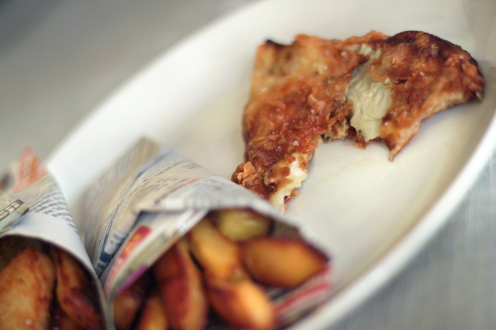 Blue vegan pig "Fish & Chips"