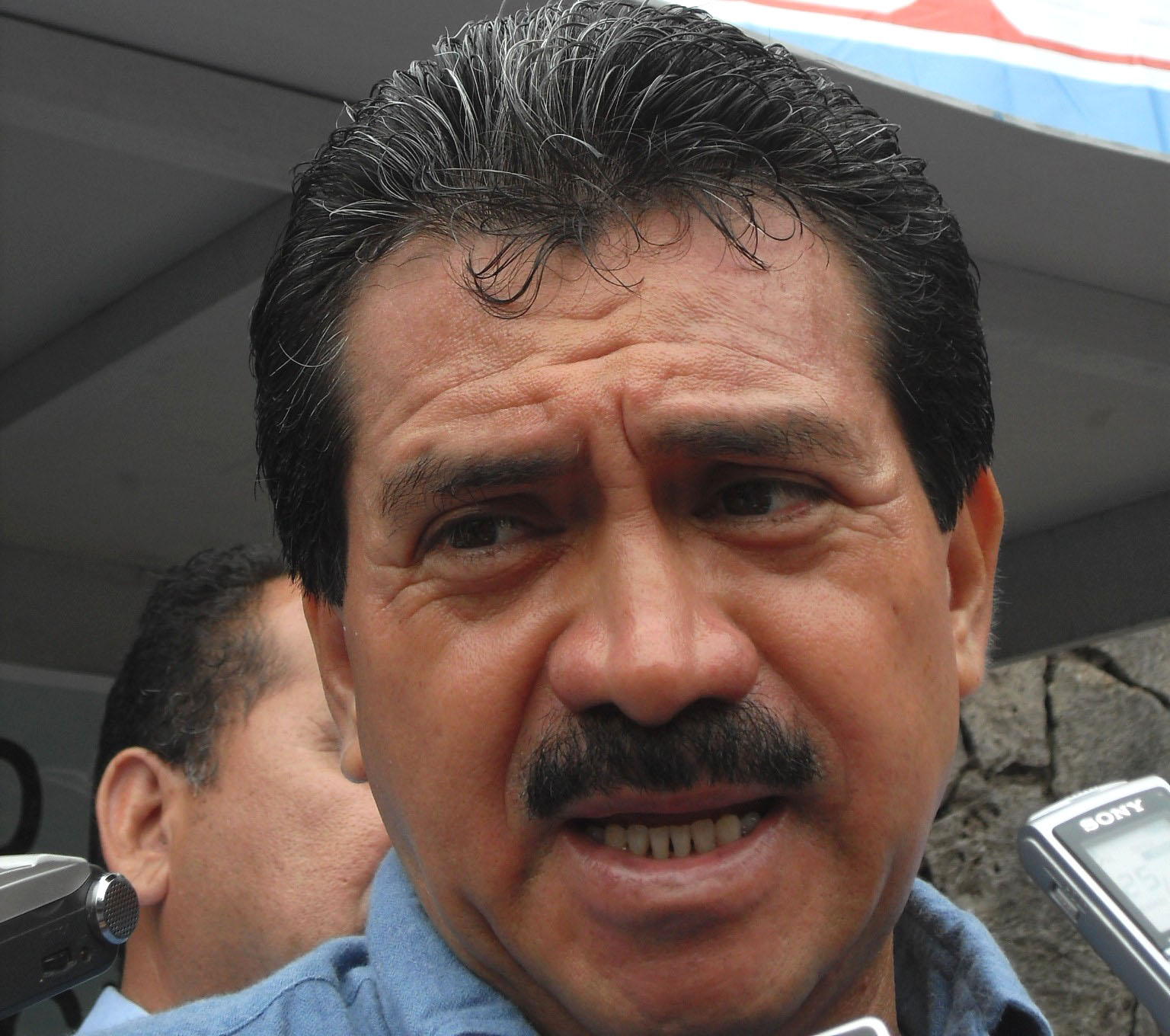 Balancan Noticias Cae guillotina sobre Evaristo; reprueban cuenta pública.