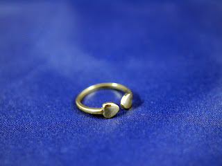 Rings & Tings, anillo