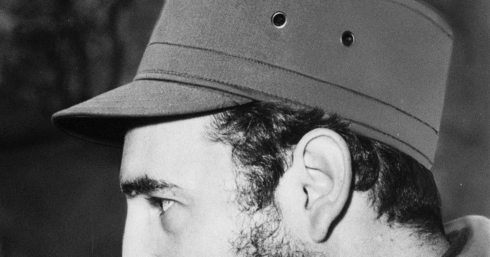 Fidel Castro Eats A Hot Dog In New York 1959 Vintage