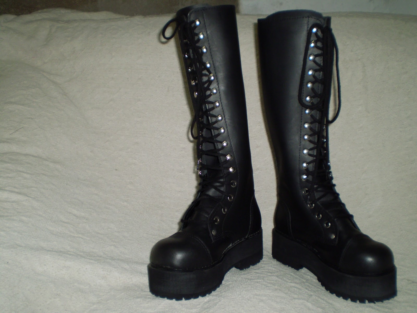 Botas Rasteiro Couro Legítimo