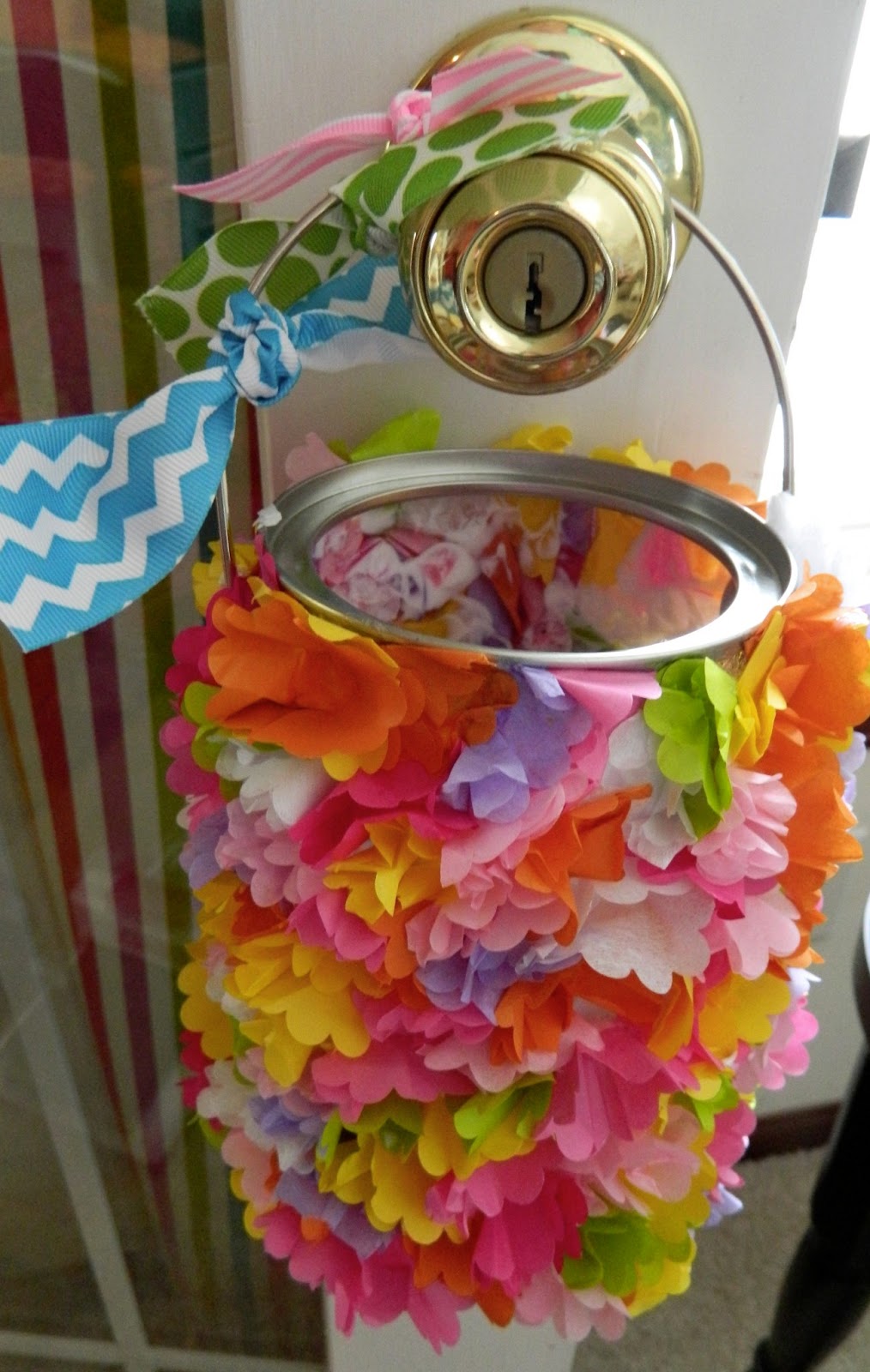 the vintage umbrella Tissue paper May basket
