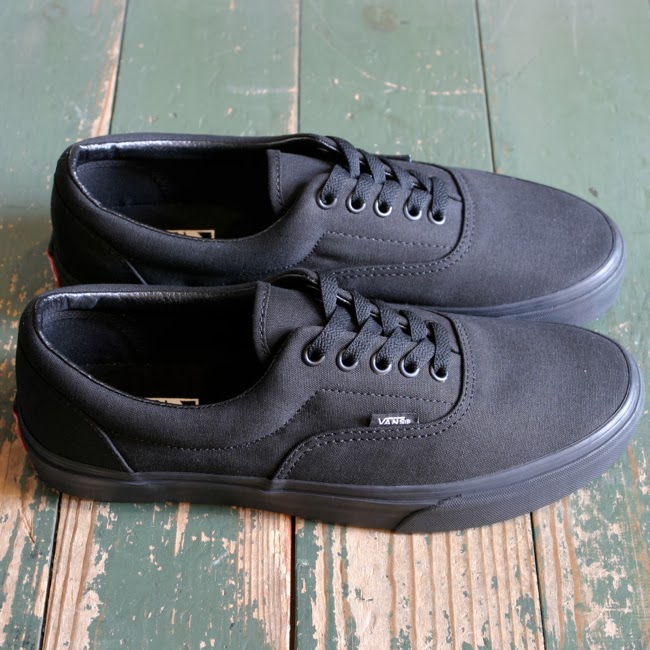 vans era all black