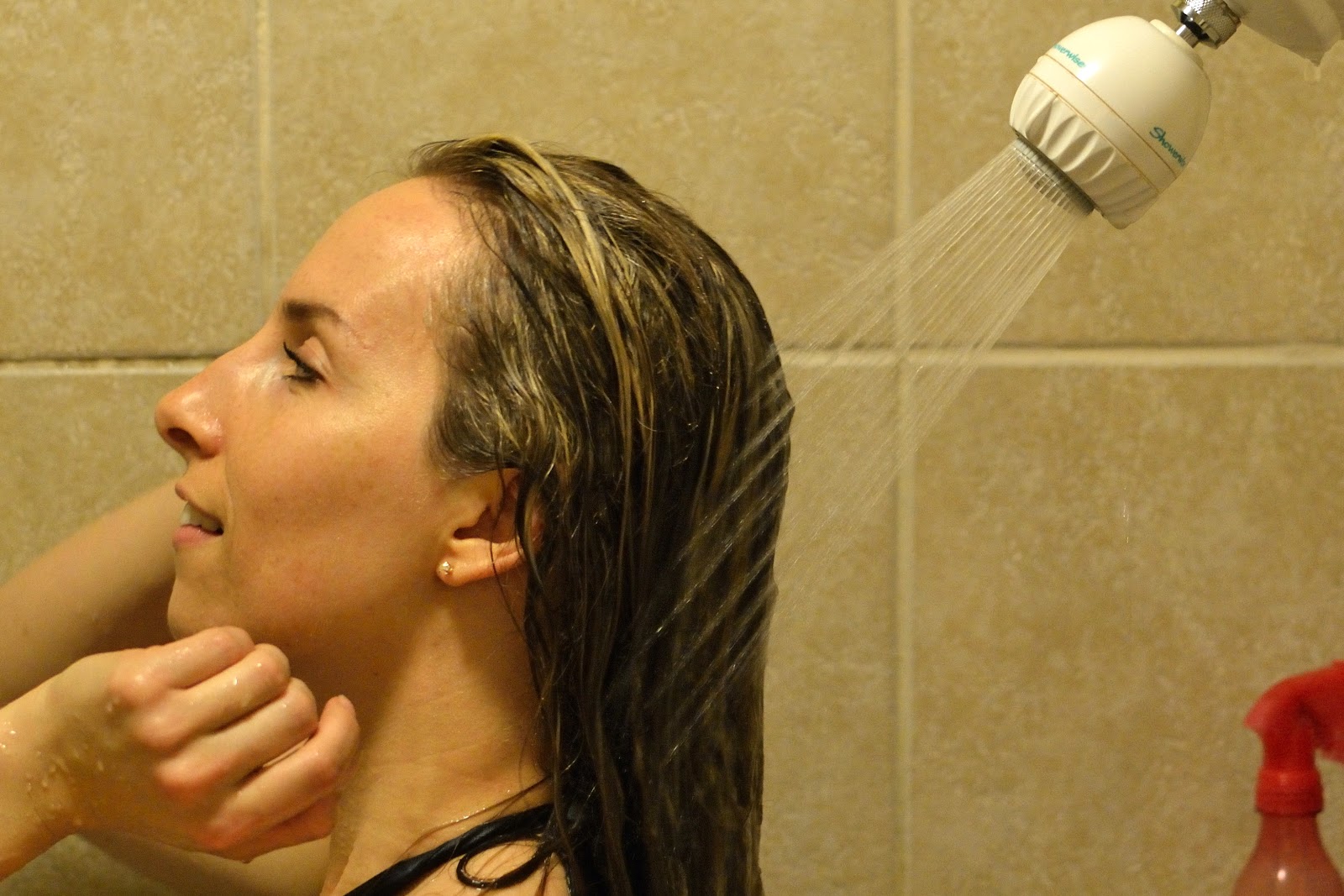 Ashley's Green Life How to Wash Your Hair with the NoPoo Method (Video)