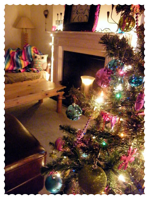 Christmas tree living modern decor decorations rooms decoration decorate fireplace decorated decorating trees brilliant windows designrulz inspire interior homes table Annie's Place: December 2012