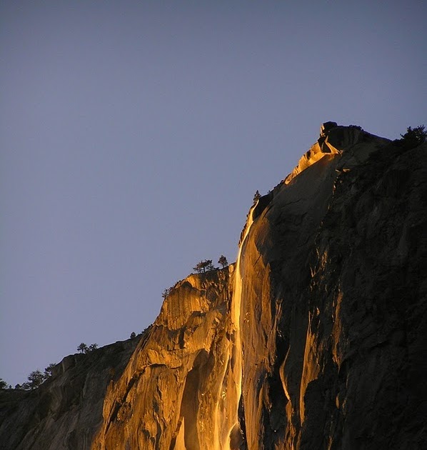 El Huarache Vengador: Cascada de fuego cola de caballo.