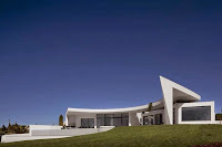Stunning Arc House For A Little Serenity Coupled With A Lot Of Luxury Stunning Arc House For A Little Serenity Coupled With A Lot Of Luxury