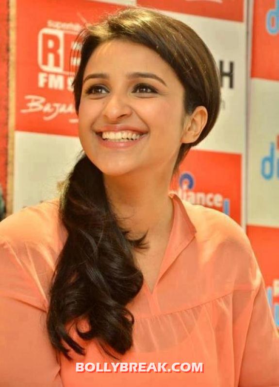 Parineeti Chopra smile - (19) - Parineeti Chopra Cute & Hot Stills