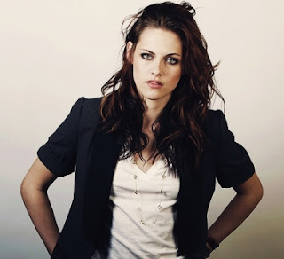 Kristen Stewart has surrounded herself with friends Kristen Stewart has surrounded herself with friends