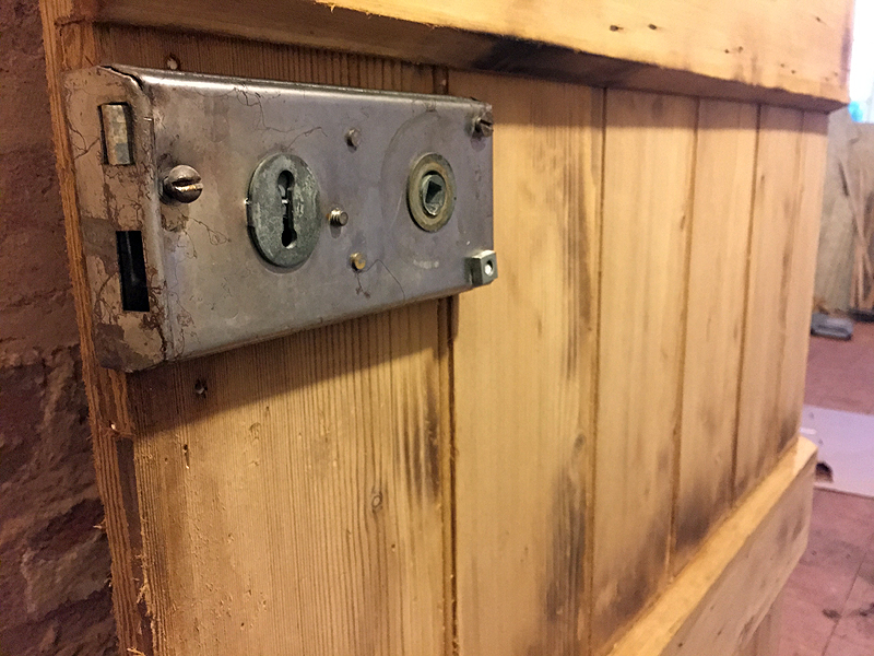 Incubator More renovating a Victorian gamekeeper's lodge Door