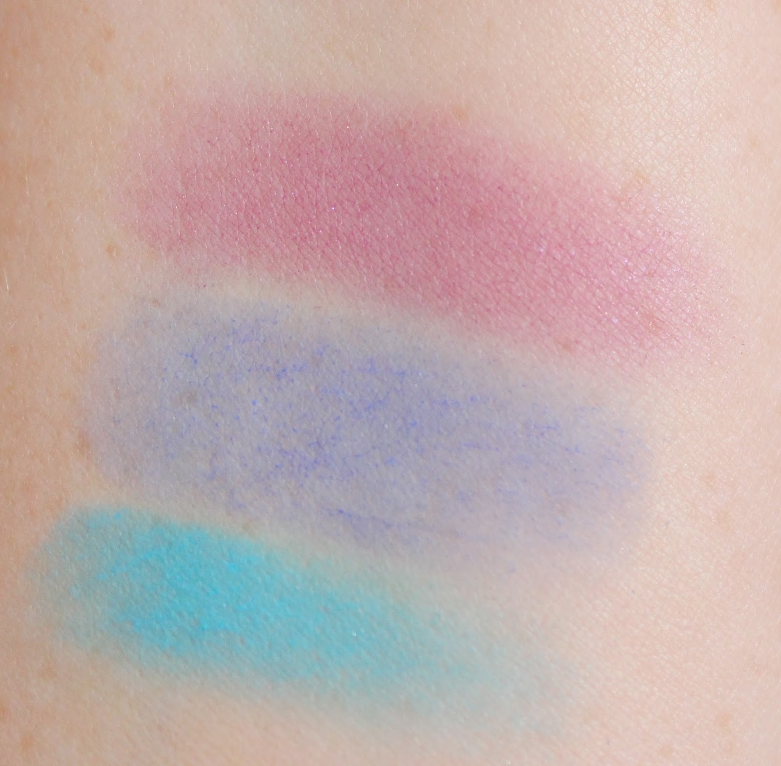 Beauty She Wrote Beauty Blog MAC eyeshadow Electric Eel, Atlantic