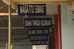 papan nasihat di sekolah