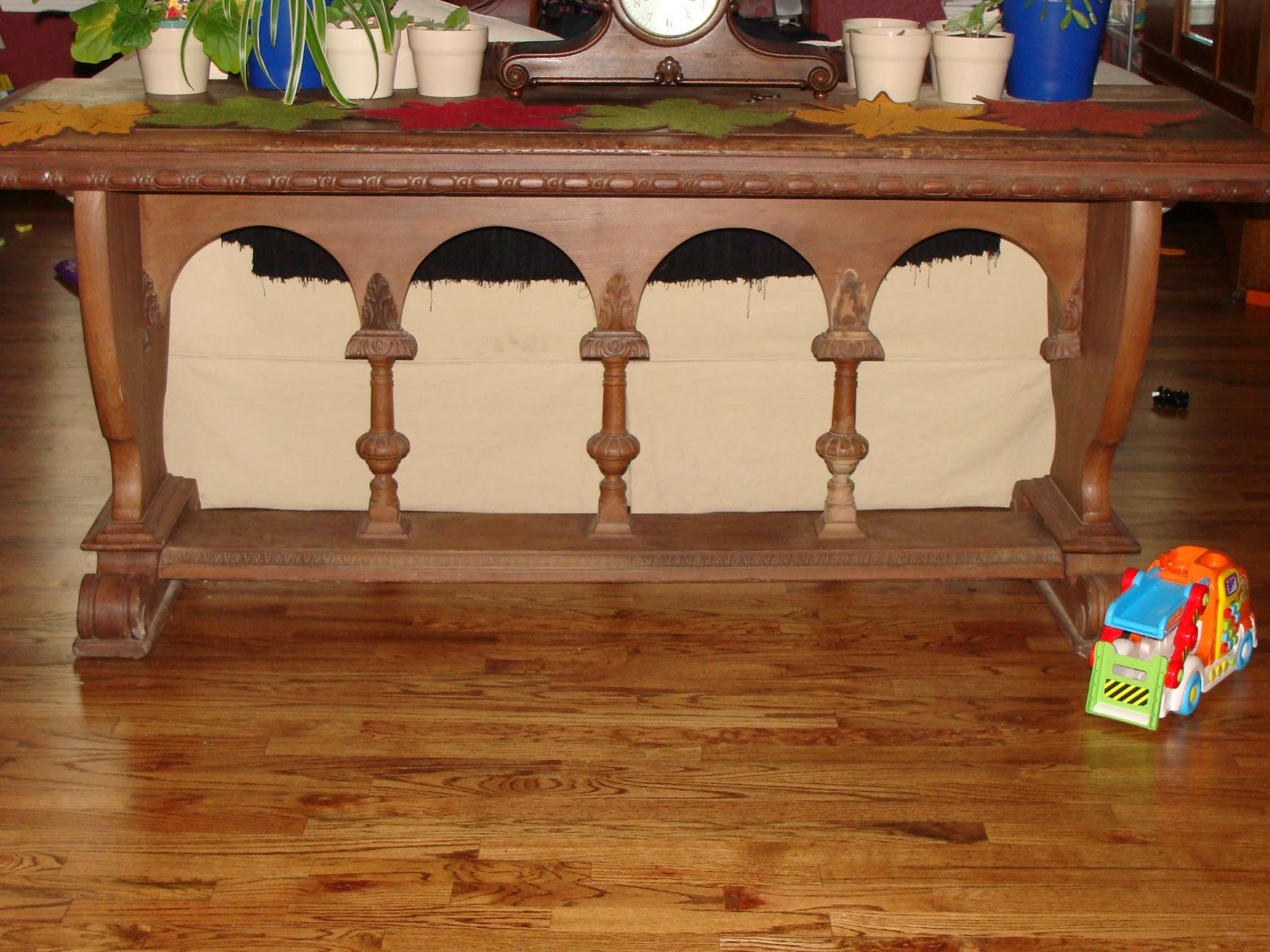 Two Moms And A Truck Redoing Table Top's, by Kellie