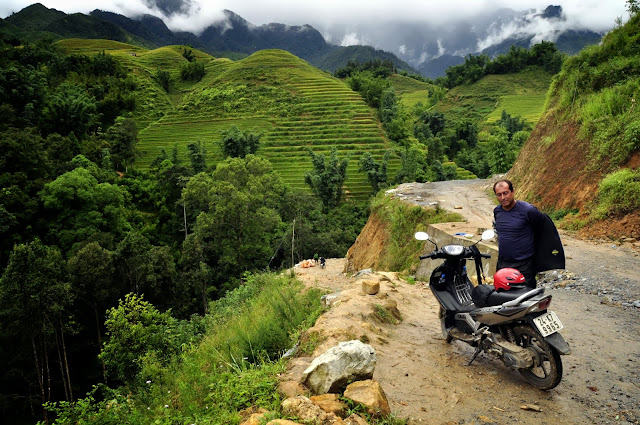 alquilar moto en vietnam