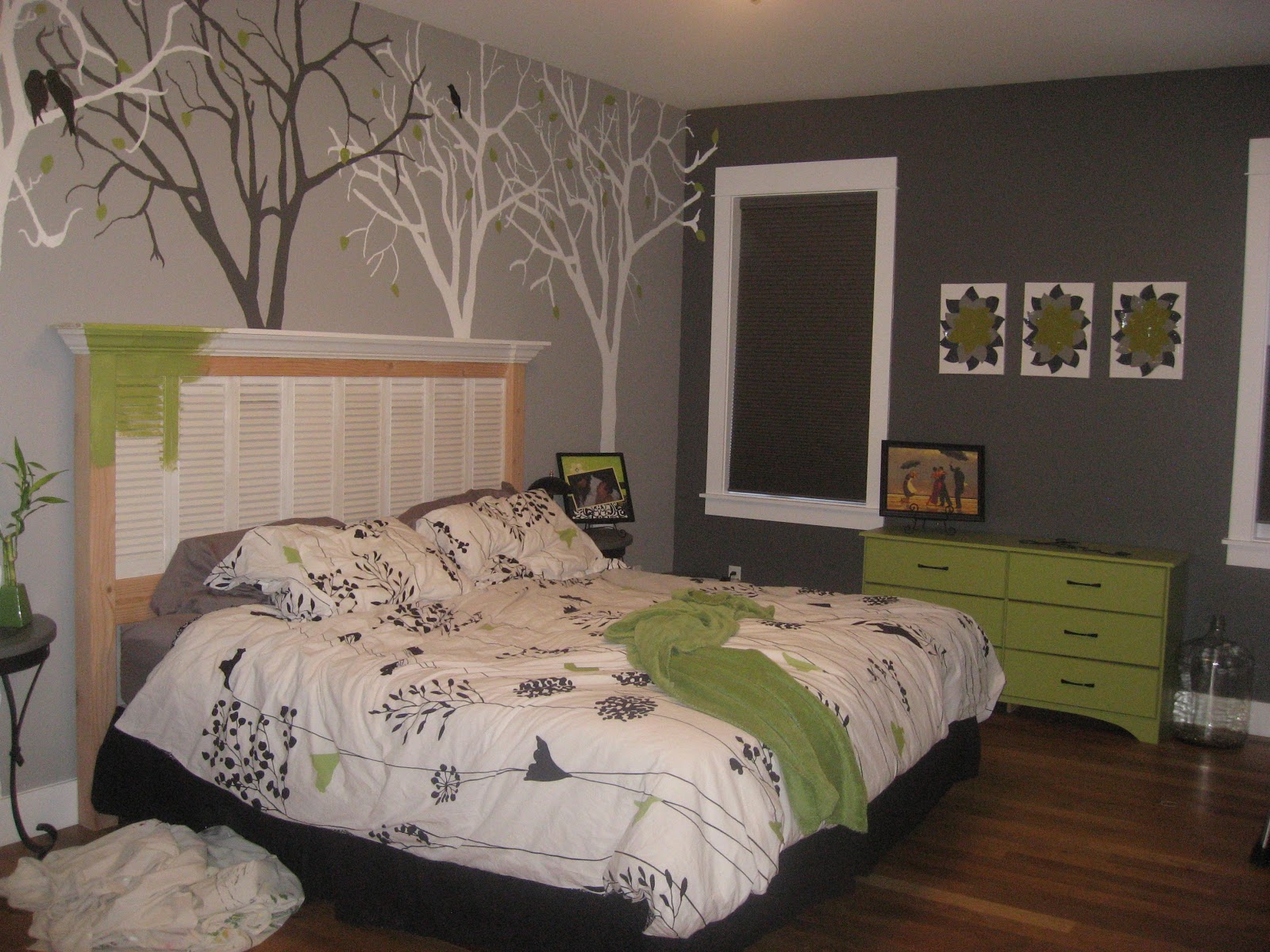 try this shutter headboard