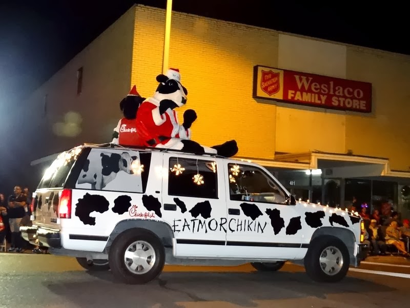 Gypsies At Heart: Bus Trip To The Mid-Valley Lighted Christmas Parade