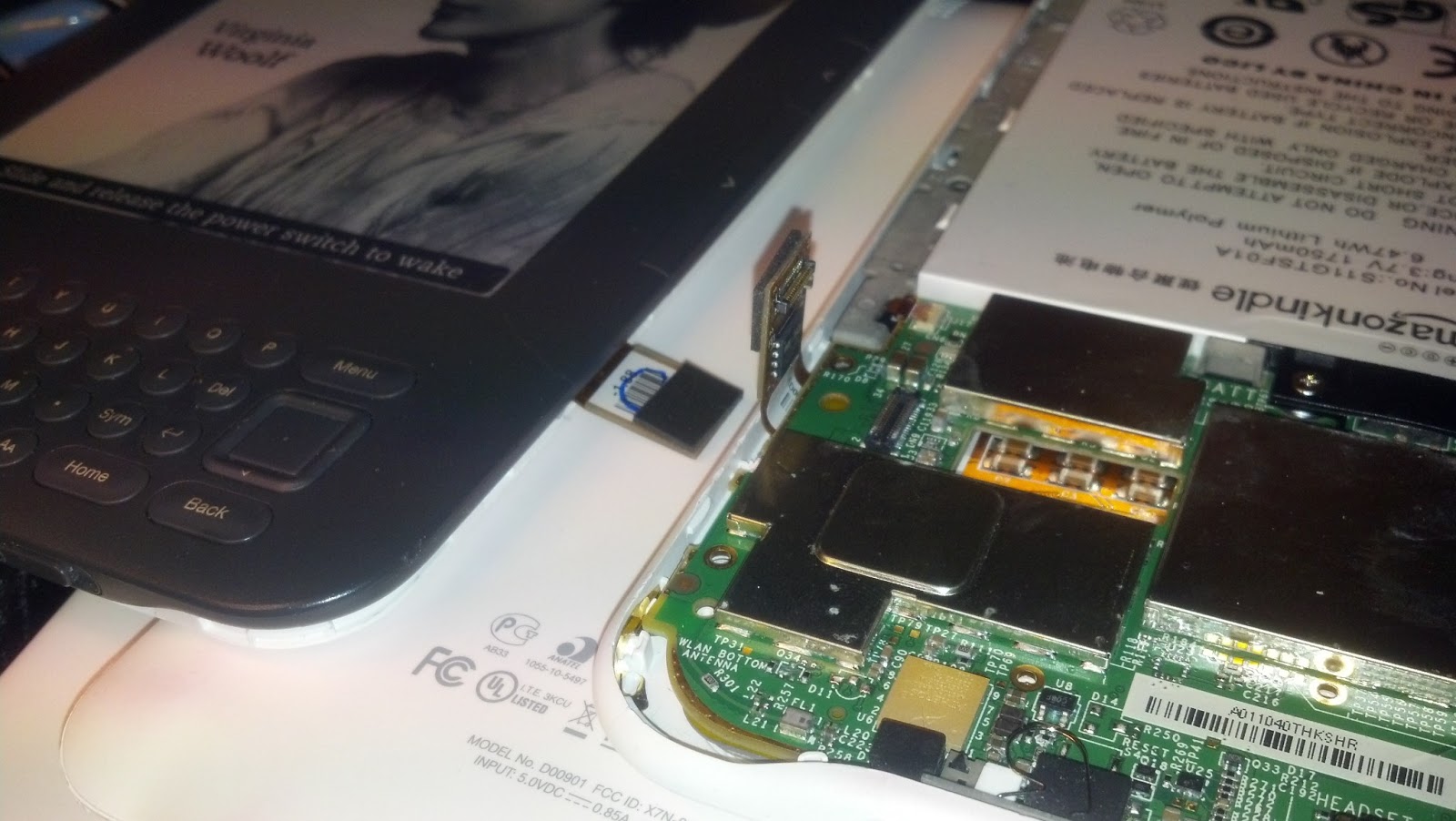 Siliconfish Repaired Kindle 3 Keyboard 3G that was freezing