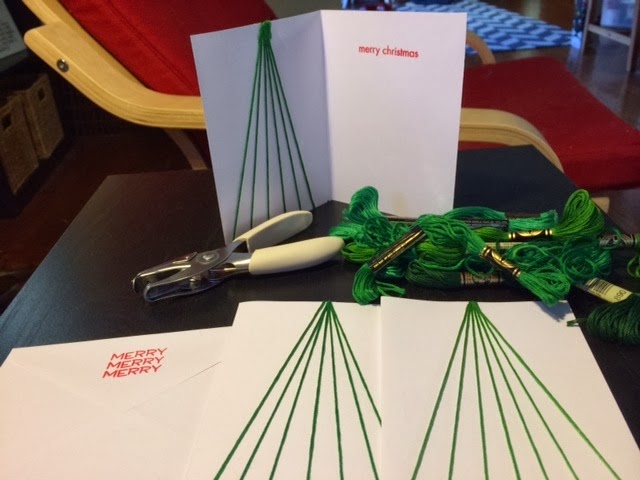 Crafts clothespin cute clothespins diy christmas advent countdown calendar hative reindeer source Fabulously Broke Post Twentysomething: Christmas Crafting: Christmas Cards