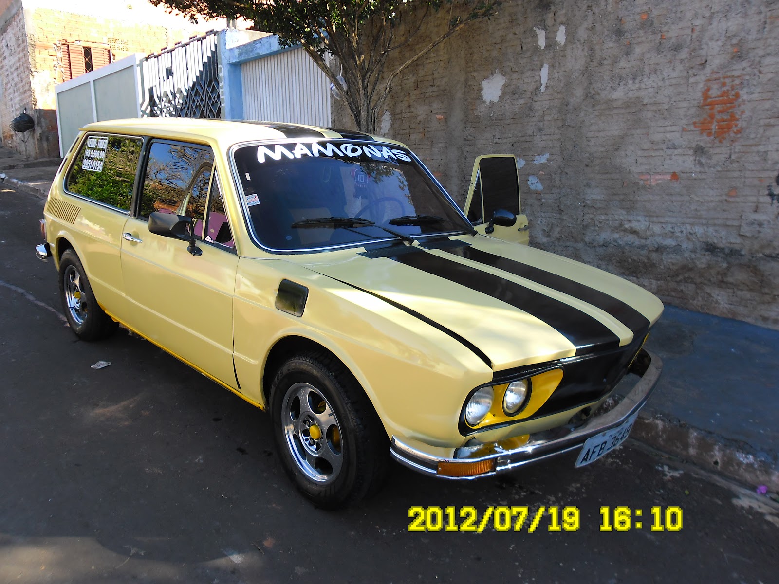 Brasilia Amarela dos "MAMONAS"