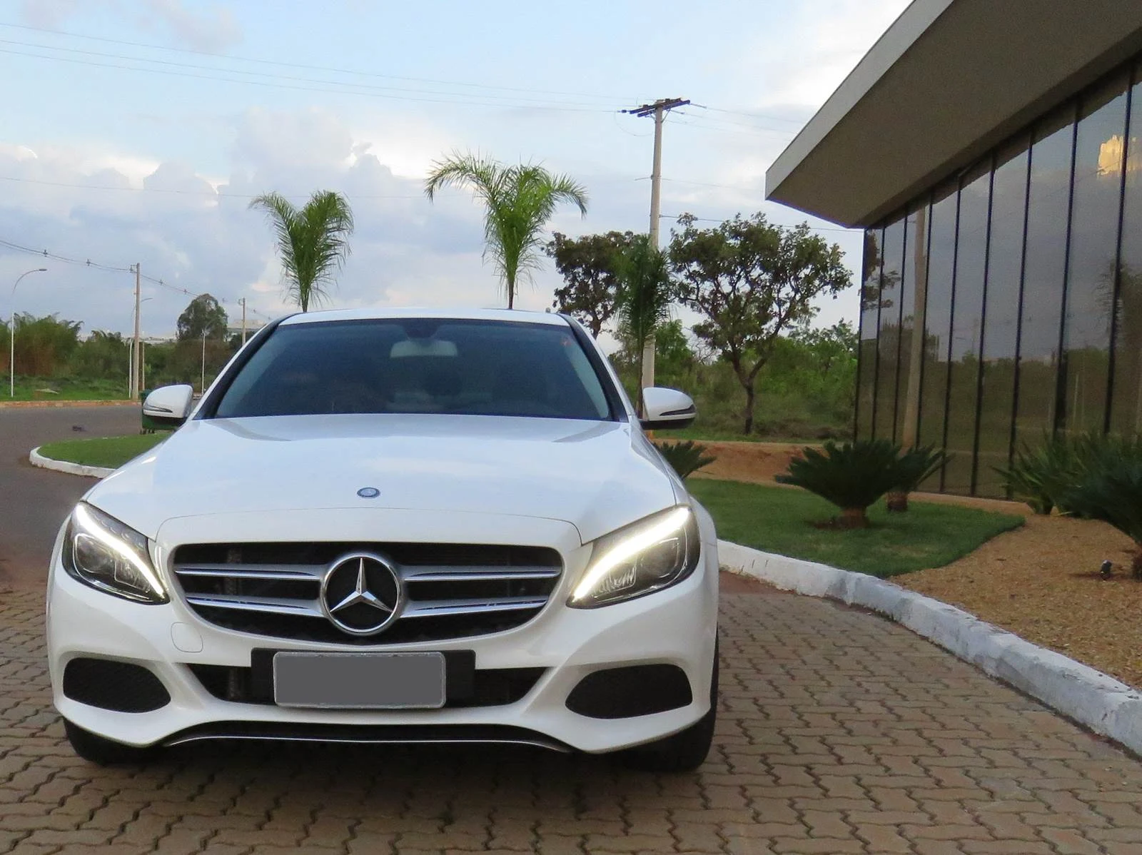 Mercedes-Benz Classe C: carro de luxo mais vendido em 2015