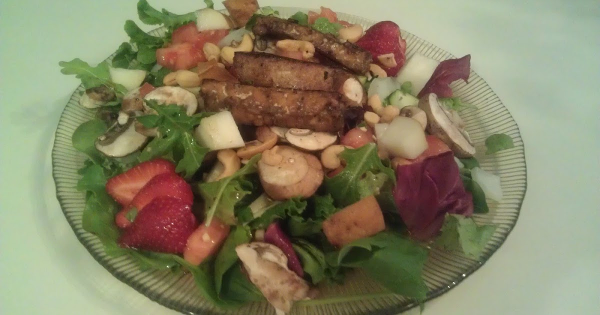 Steak, Tofu, & Love Strawberry, Pear and Marinated Tempeh Salad