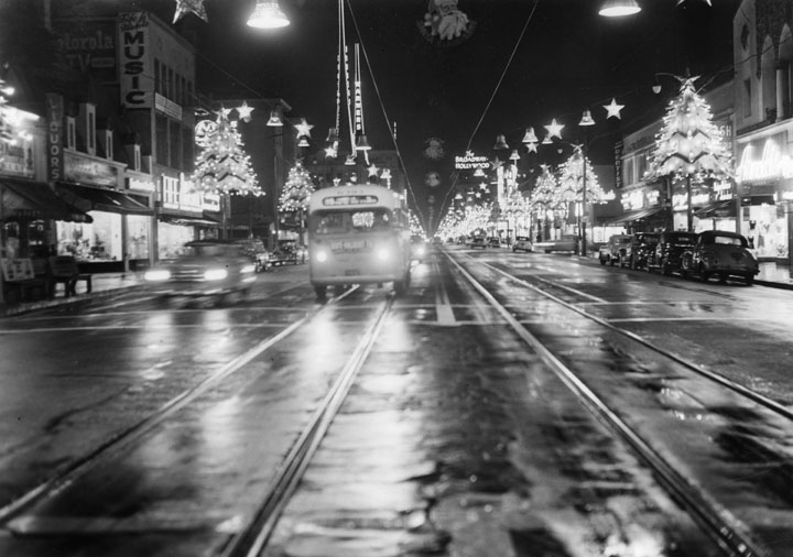 the santa clause bernard fanfiction.  change the name of Hollywood Boulevard to "Santa Claus Lane.