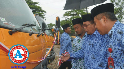 Pemkab Bima Serahkan Enam Unit Truk  