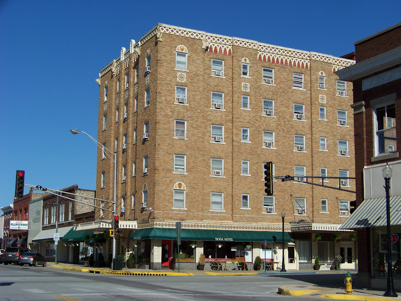 Carolyn's and Wally's Journal Time in Chanute, Kansas