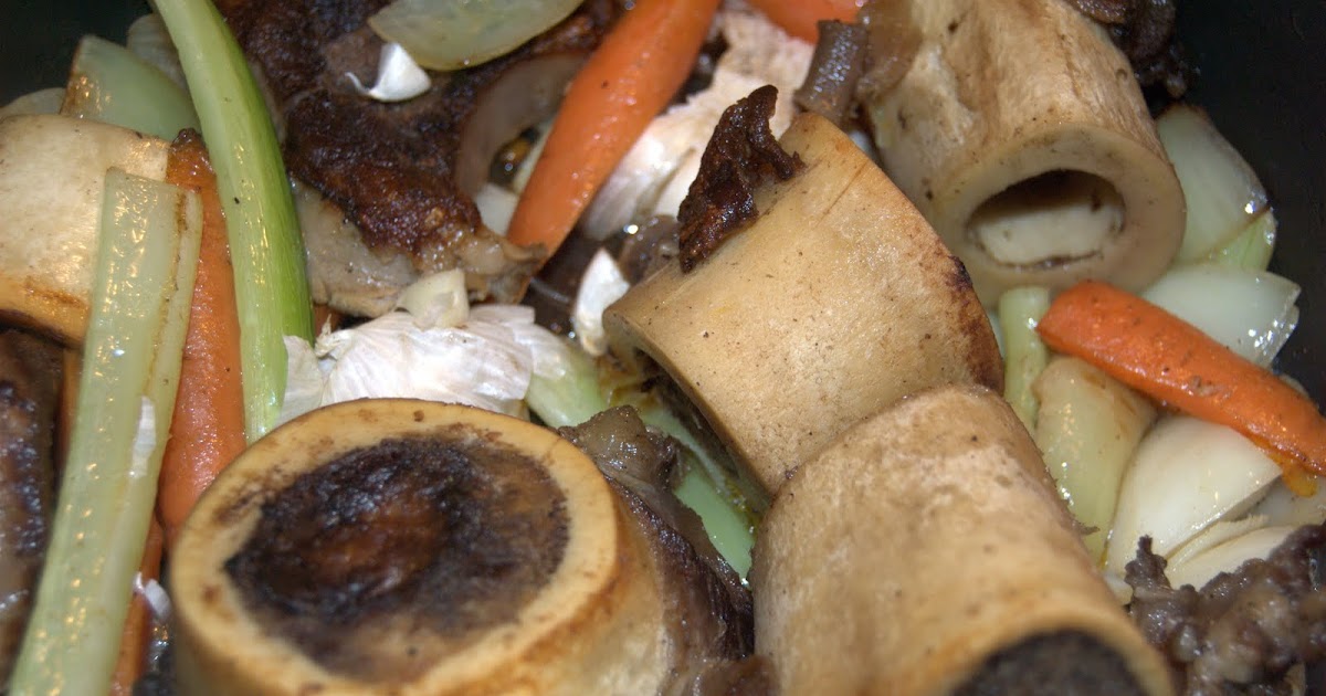Les pieds dans les plats... les mains à la pâte Bouillon de boeuf maison