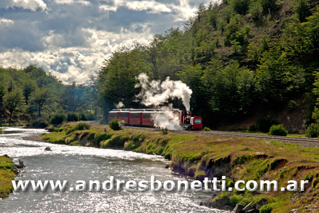 Tren del Fin del Mundo - Ushuaia - Train of the End of the World - Patagonia - Andrés Bonetti