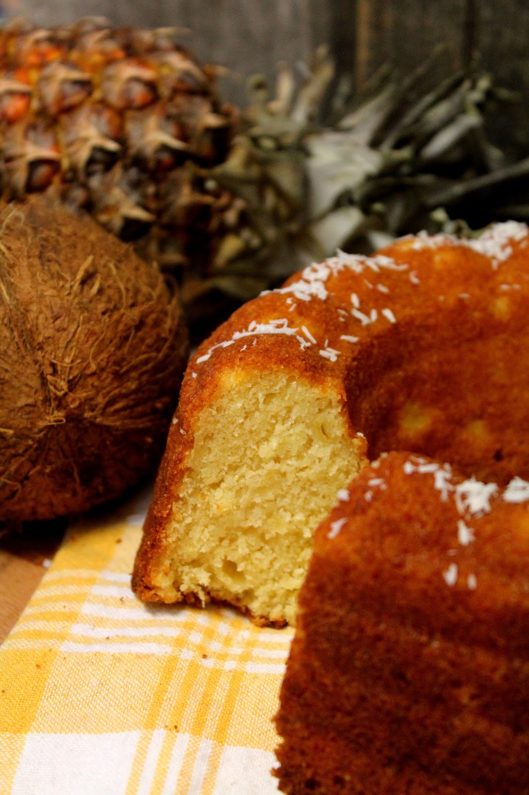 Kakkuviikarin vispailuja! Ananaskookos kahvikakku