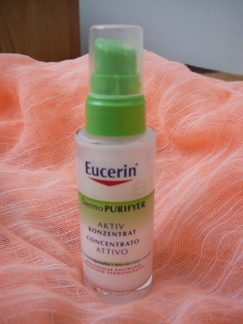 Eucerin serum na akne