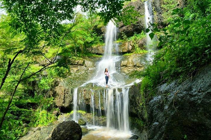 LEMAH ABANG: Air Terjun Grojogan Tuwondo