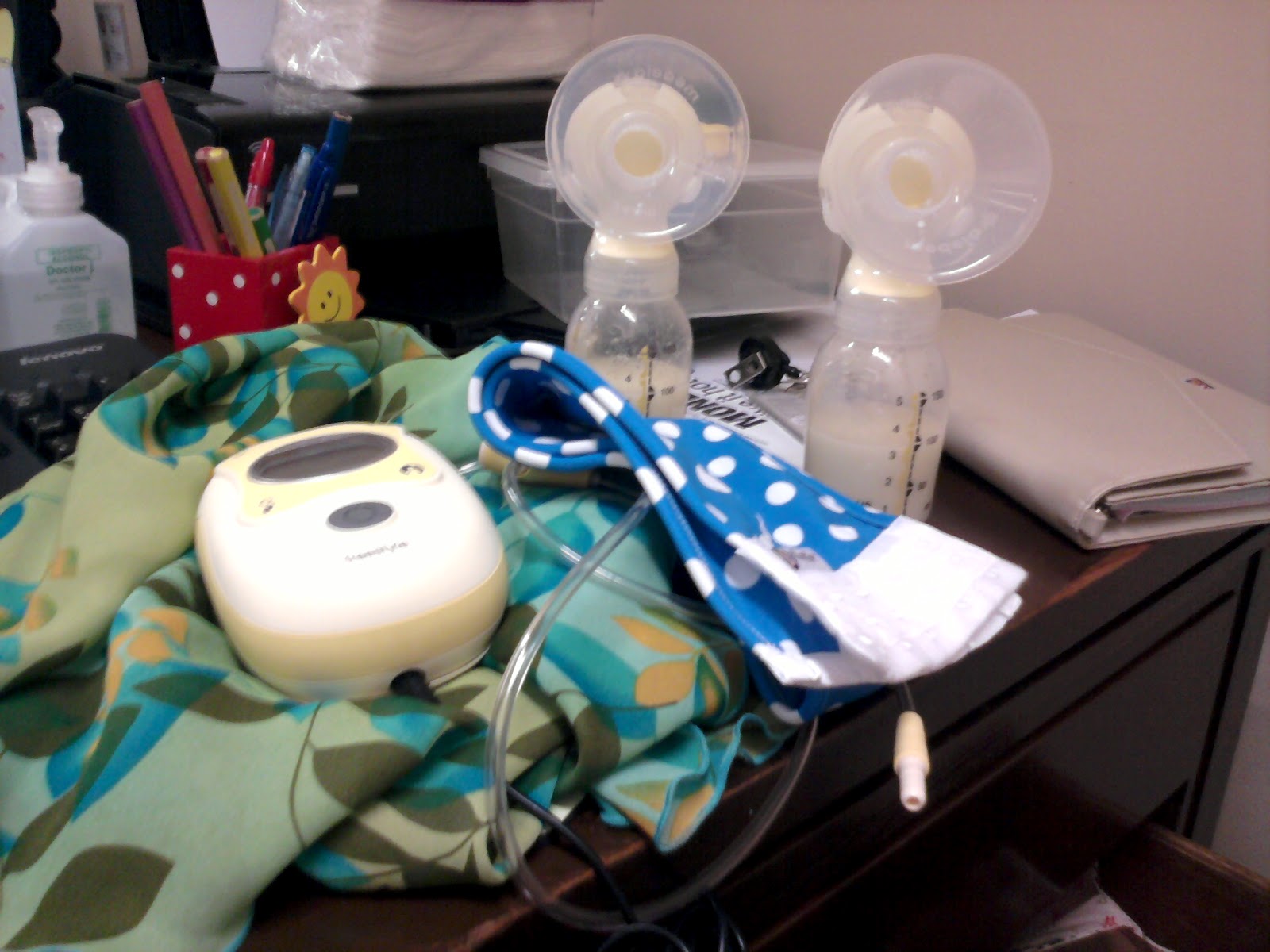 Chronicles of a Nursing Mom Office Pumping Setup