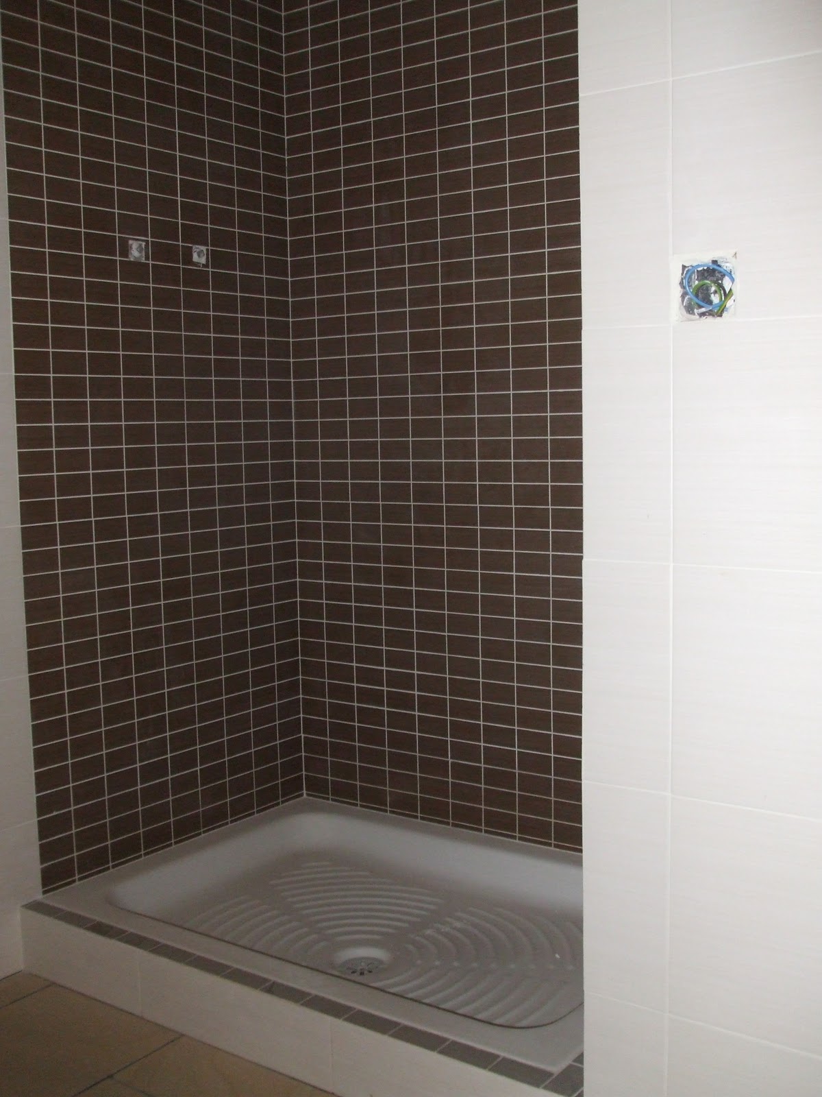 AZULEJOS, ALICATADOS Y ALICATADORES.: ALICATADO EN VIVIENDA PARTICULAR