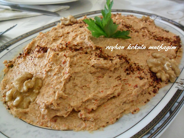 REYHAN KOKULU MUTFAĞIM: Şubat 2012